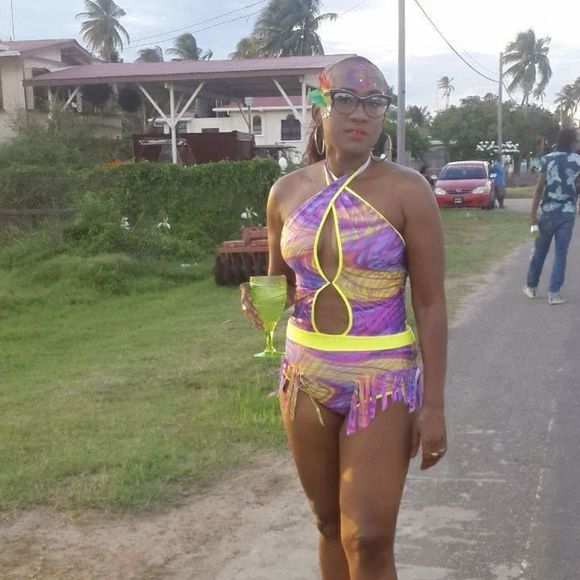 Meet your Posher, Candacy - Picture 1 of 1